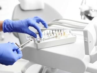 Zahnerhalt statt Lücke – moderne Wurzelbehandlung